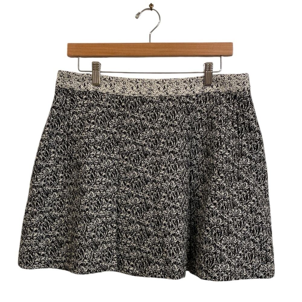 NWT Banana Republic Black and White Boucle Skirt Size 12